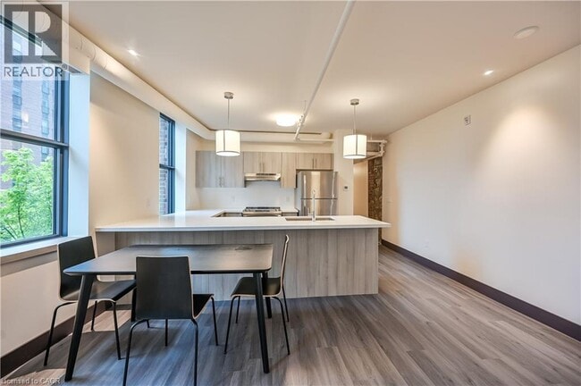 Photo - 121 King St E Unit 401