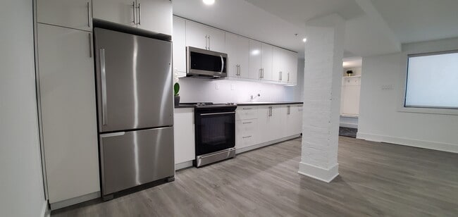 Building Photo - 706 Otis Pl NW Unit B