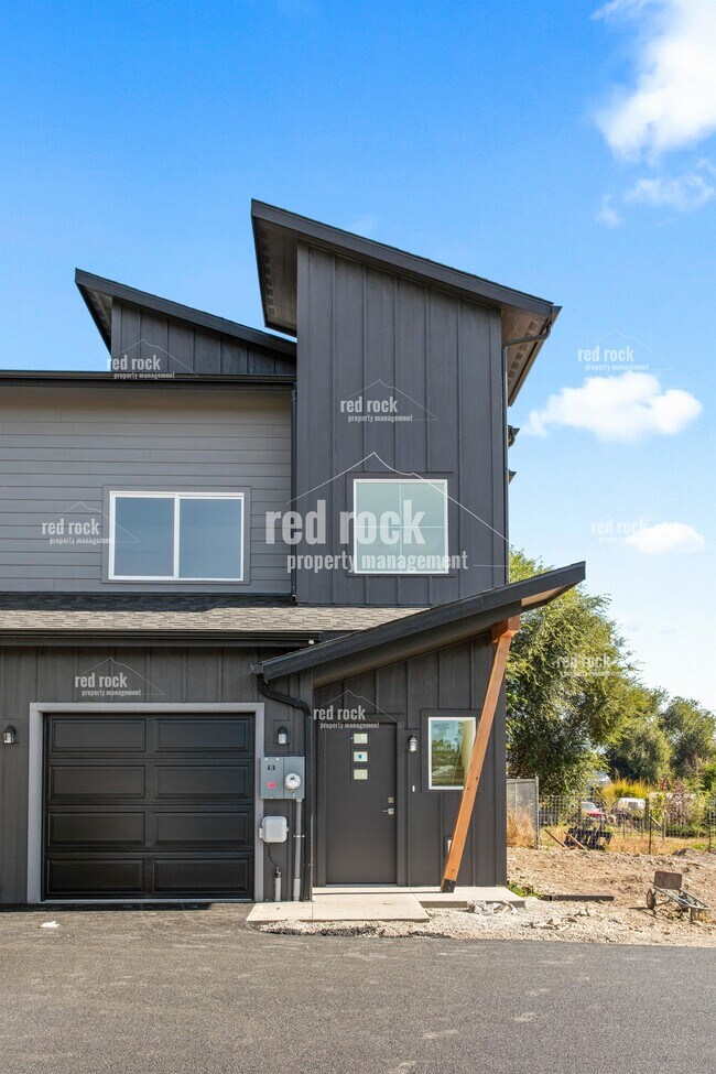 Building Photo - 12625 E Main Ave Rental