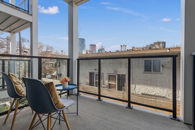 Photo - 455-451 1 Ave NE Unit ID1353868P