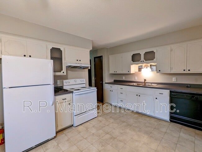 Photo - 5117 Washington St NE