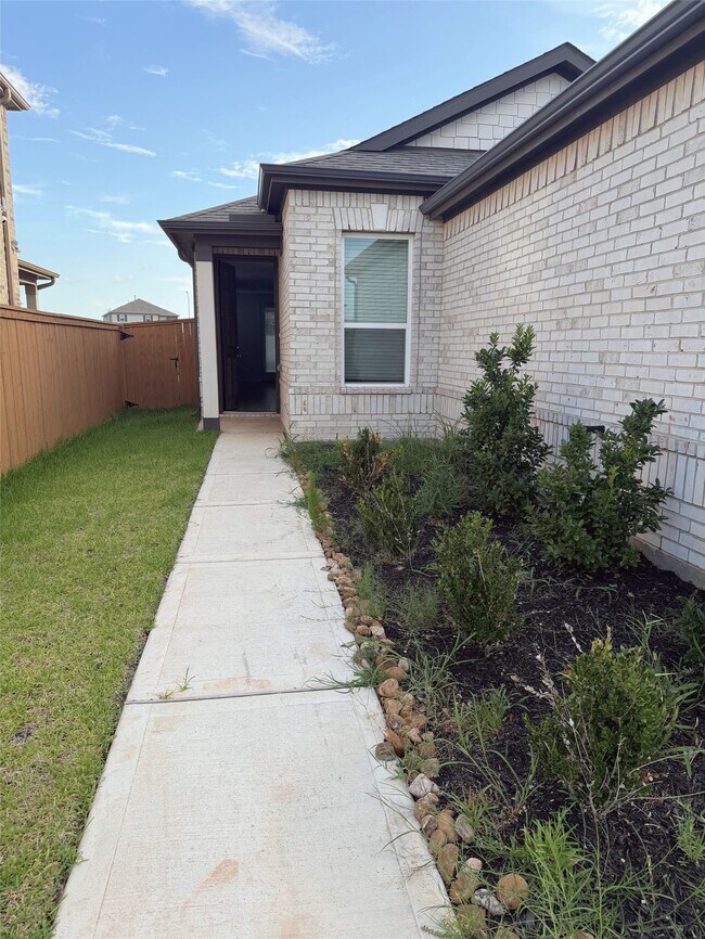 Photo - 2920 Grand Anse Dr