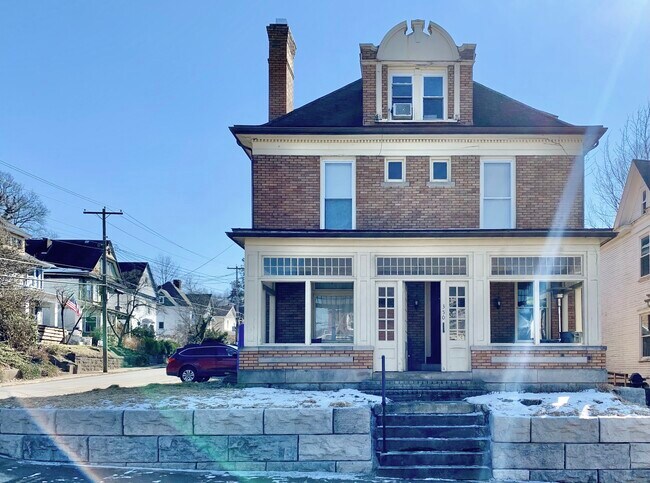 Photo - 350 Cobun Avenue Unidad Apt 2