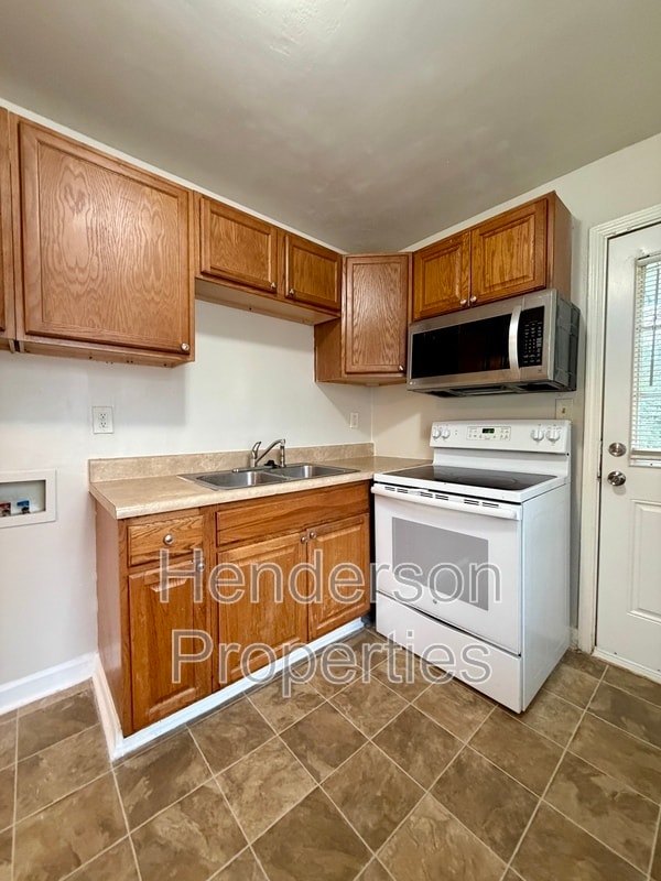 Photo - 2613 Remington St