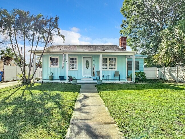 Building Photo - 4020 Miramar Way S Rental