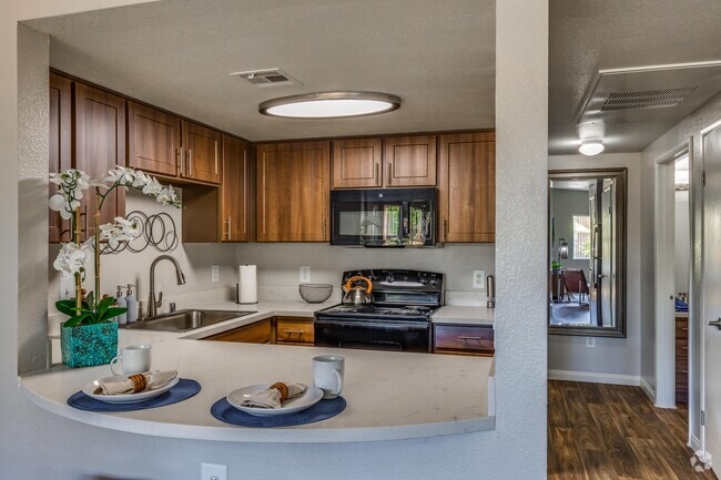 2 BR, 2 BA - 1,164 SF