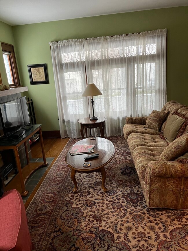 Photo - 719 W 2nd St Unidad 719 1st Floor