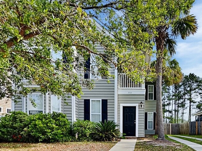 Building Photo - 232 Cameron St