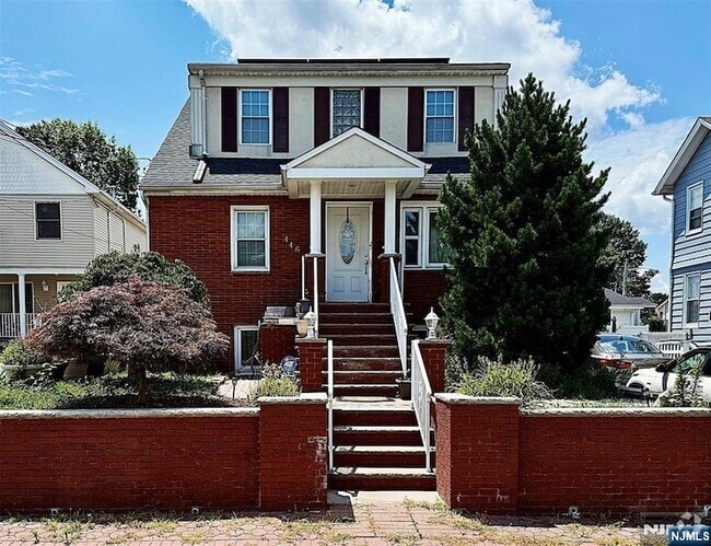 Building Photo - 446 Post Ave Rental