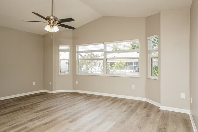 Photo - 5515 Maccaughey Dr