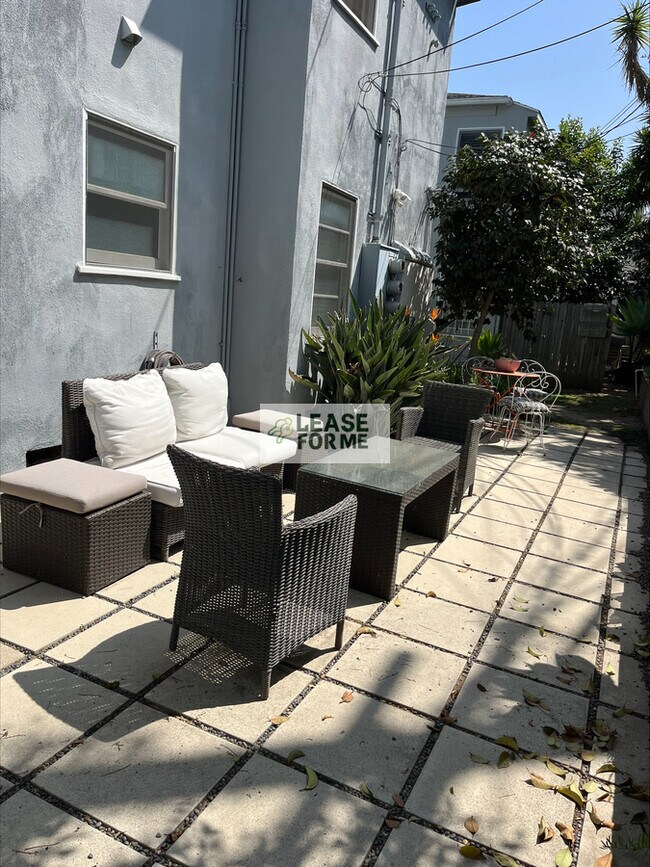 Photo - 1229 1/2 Smitwhood Dr-