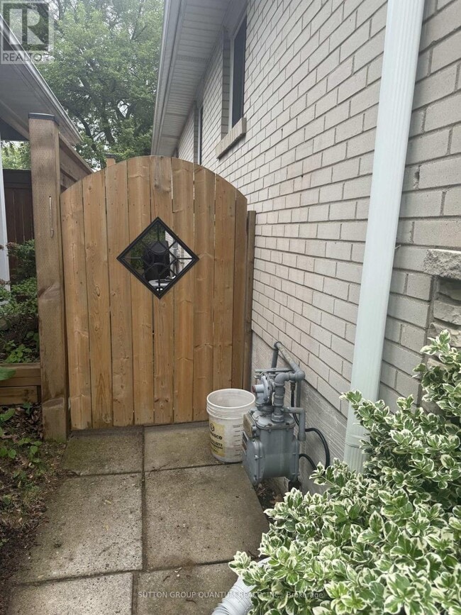 Photo - 1350 Everall Rd