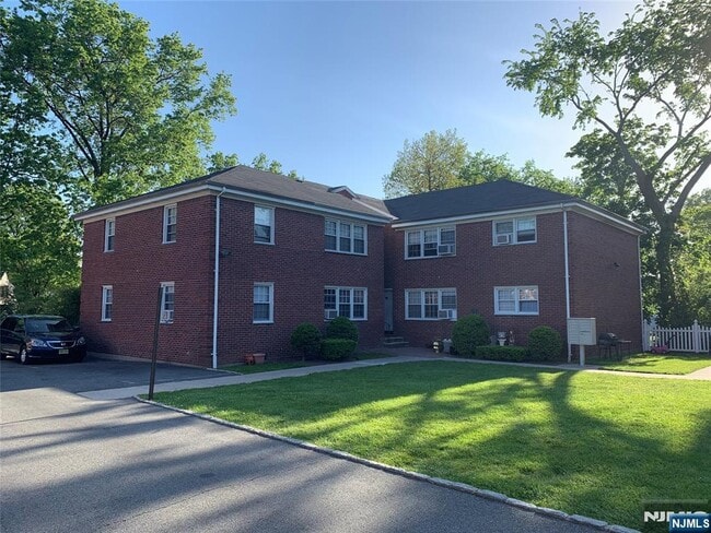 Building Photo - 171-183-183 Fort Lee Rd Unit 183-2B Rental