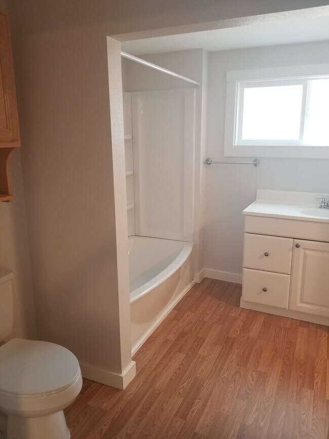 Photo - 1375 Whittier Ave SE