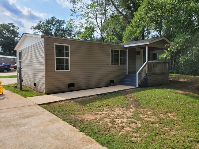 Photo - 716 N Houston Lake Blvd