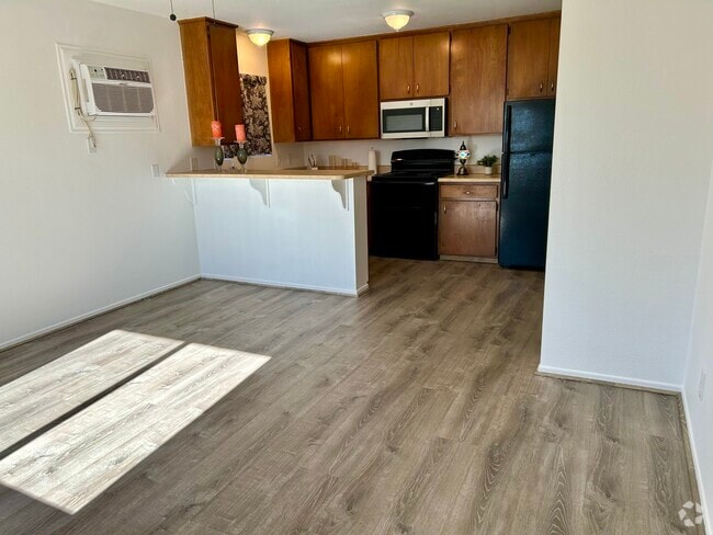 Building Photo - 60116 Adobe Rd Unit C Rental