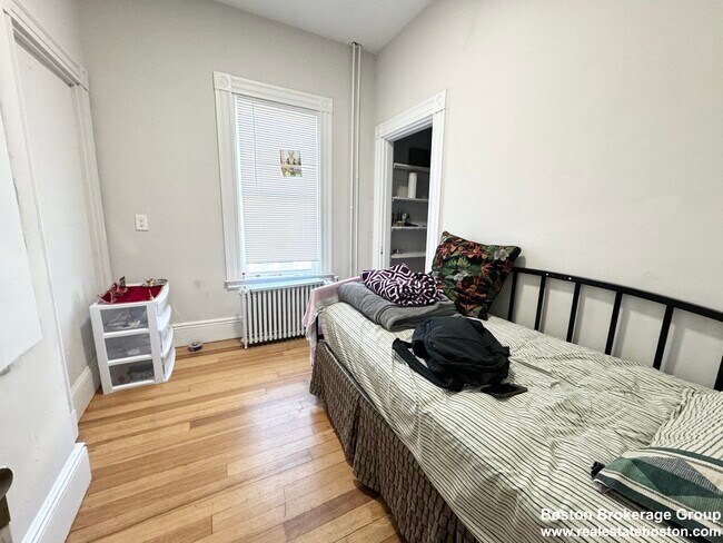 Photo - 158 Boston St