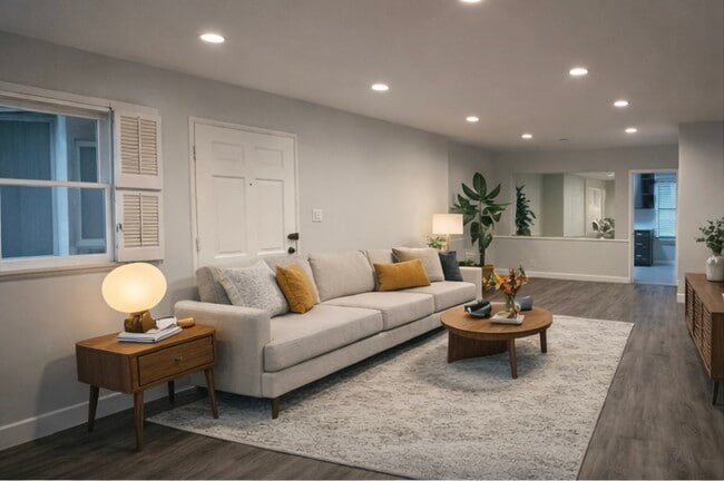 Photo - 1222 McClellan Dr Unit 6