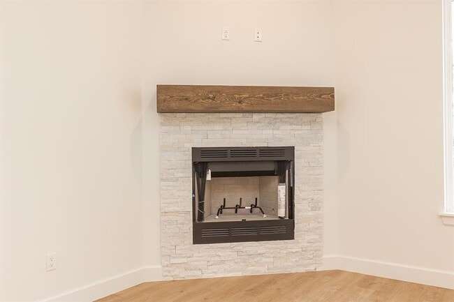 Photo - 127 Willow Grv Ln