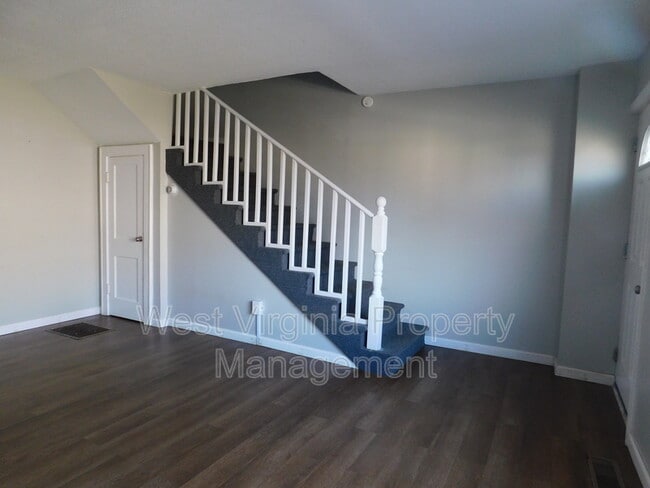 Photo - 200 Lewis St Unit Apt 4