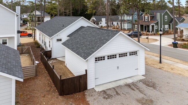 Photo - 560 Wellers Wy