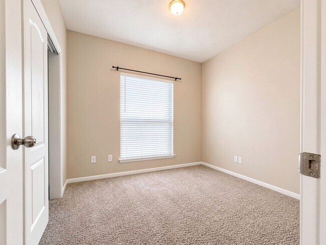 Photo - 2210 Hayes St