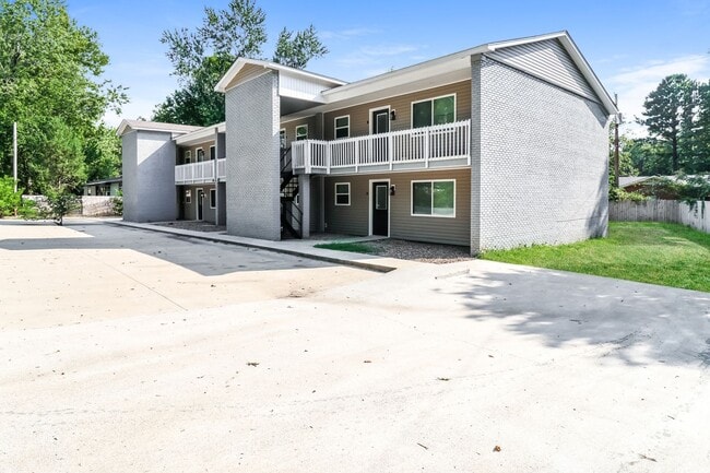 Building Photo - 523 East Main-7 Unit 7