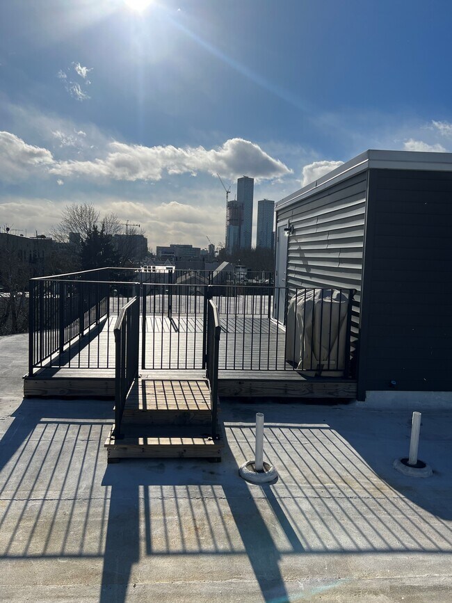 Rooftop - 82 Reservoir Ave Unidad 1