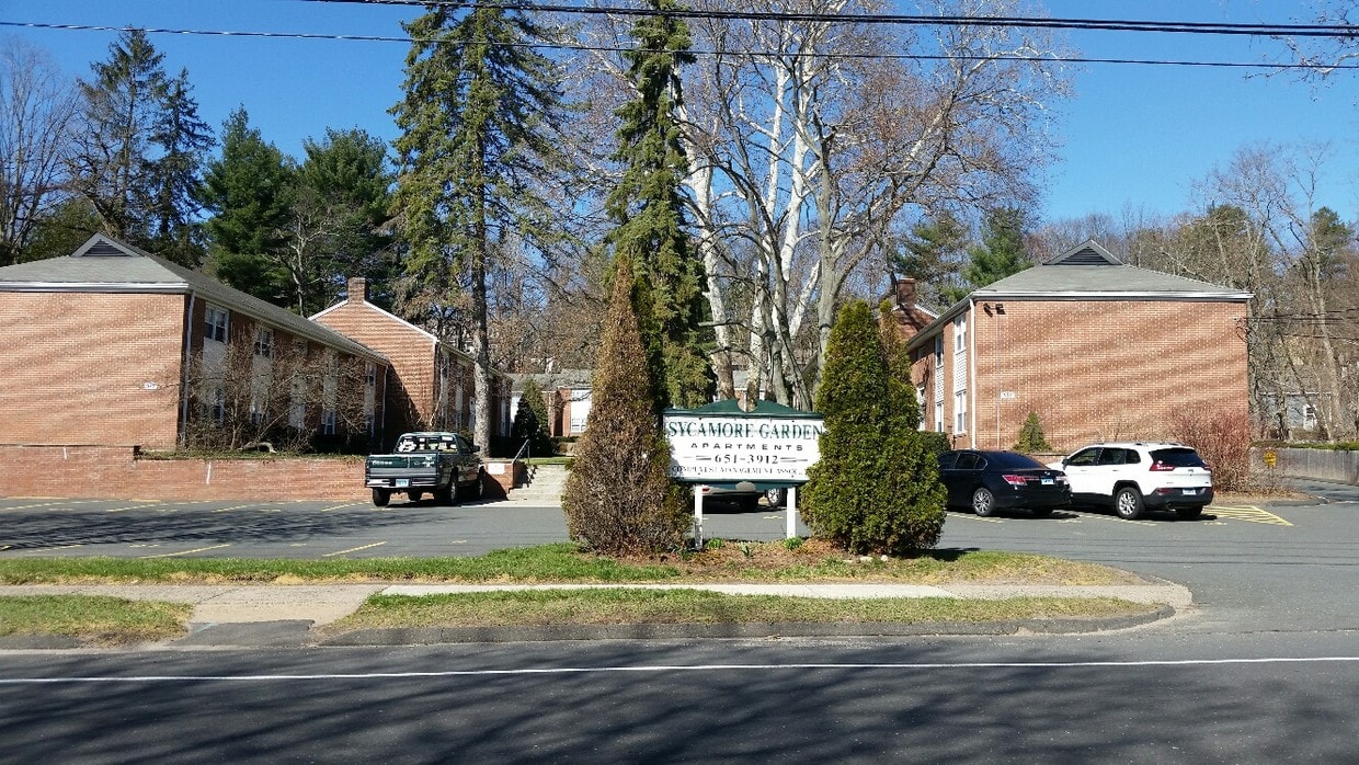Photo - 953 Hopmeadow St (Simsbury, CT)