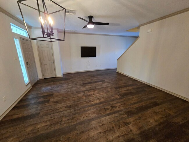 Photo - College Station -3 bedroom/ 2.5 bath - 2 s...