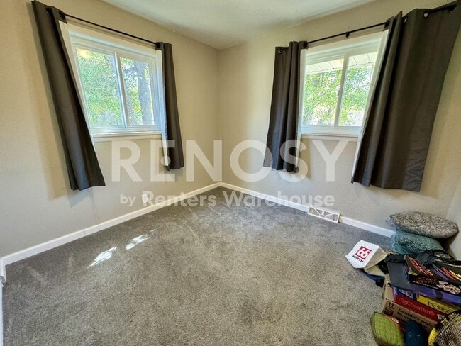 Photo - 1260 Brentwood St