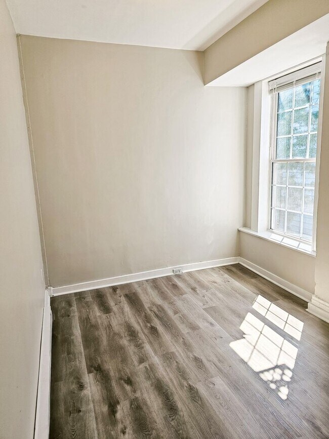 Photo - Central Ave Unit 3 - Premium