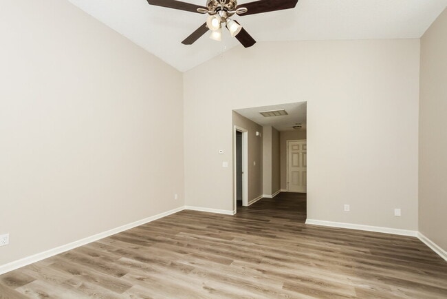 Photo - 128 Bosburg Dr