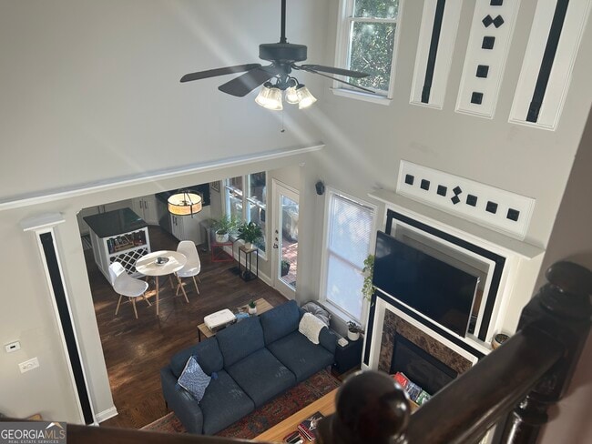Photo - 315 Third Ave