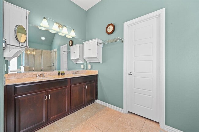Photo - 703 N Emory Cove