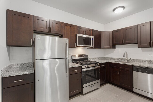 Photo - 1608 W Sherwin Ave Unit 303