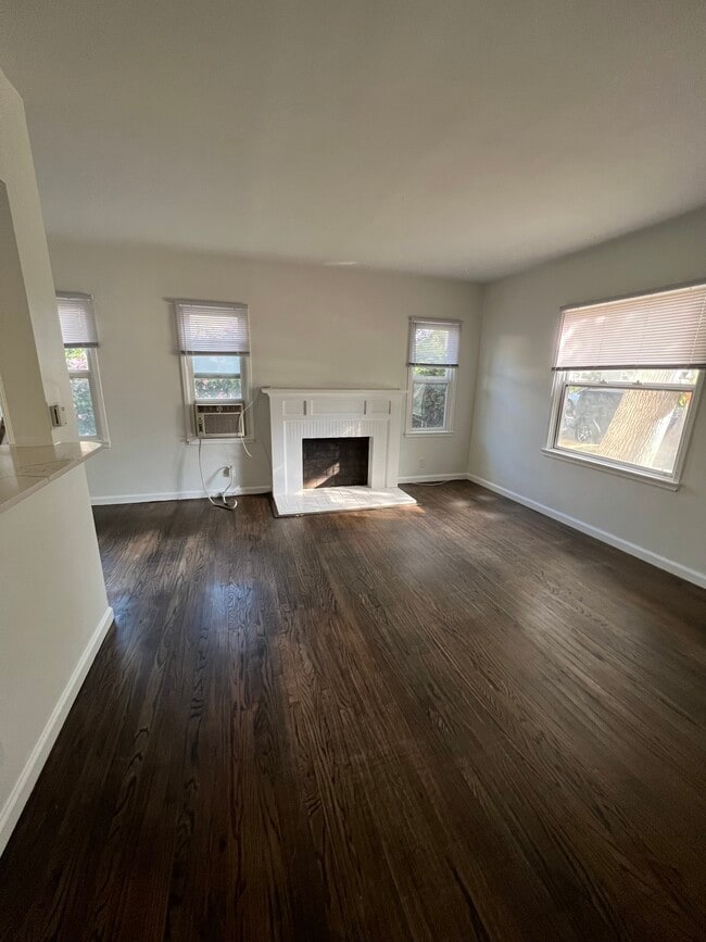 Photo - 702 N Catalina St