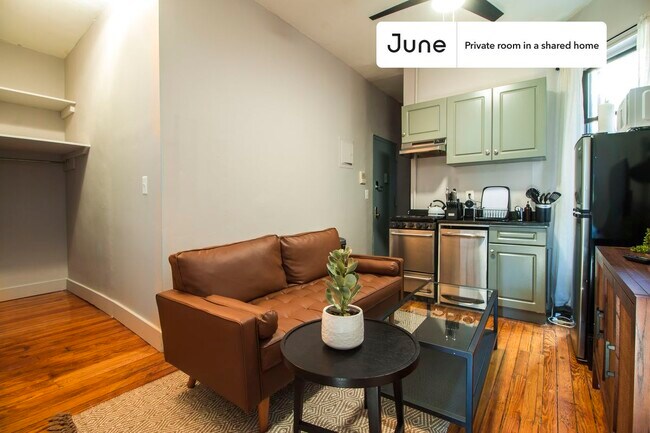 Room in Shared 3 bed/1 bath home in East Village