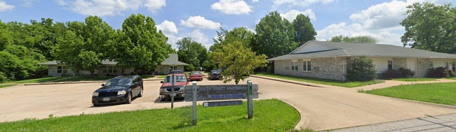 Building Photo - 1 Bed 1 Bath Apartment