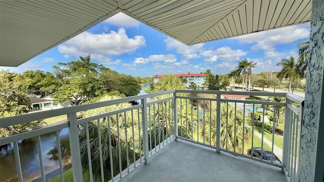 Photo - 605 S Pine Island Rd Unit 405A