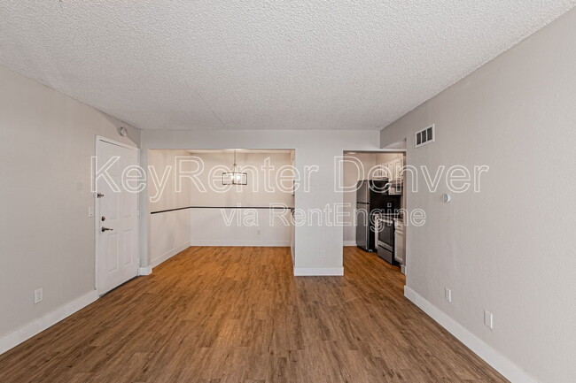 Photo - 7665 E Eastman Ave Unidad A103