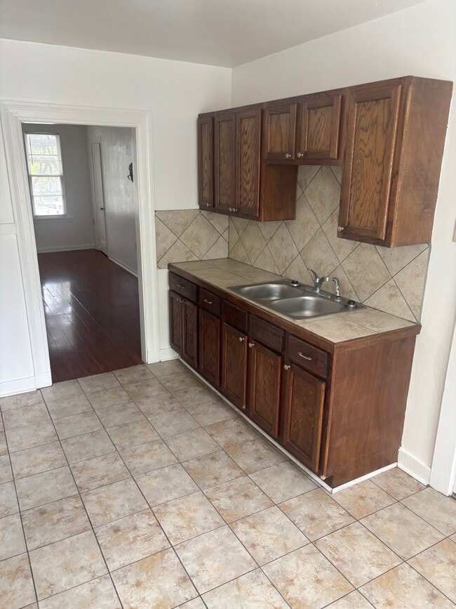 Photo - 2618 North Blvd Unit 4