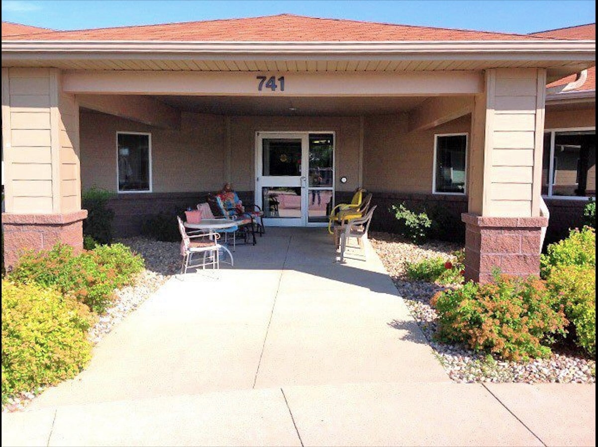 Photo - 741 Streeter Dr