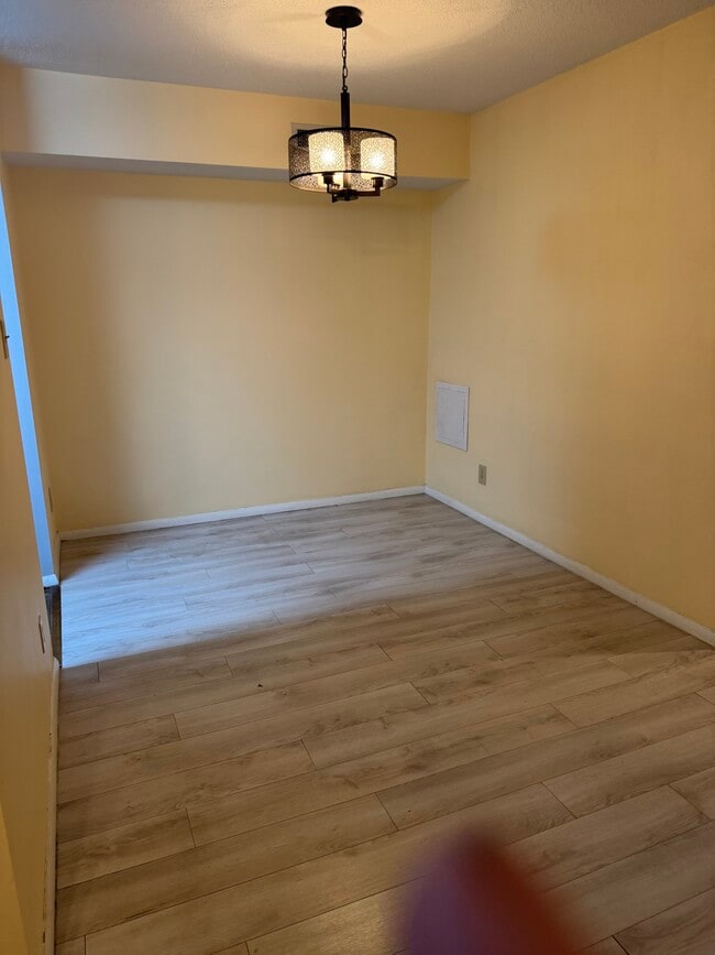 Building Photo - 3704 Chimney Ridge Pl Unit 203