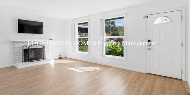 Photo - 151 Kenwood Ct