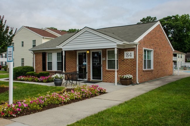 Hidenwood Apartments - Hidenwood Apartments