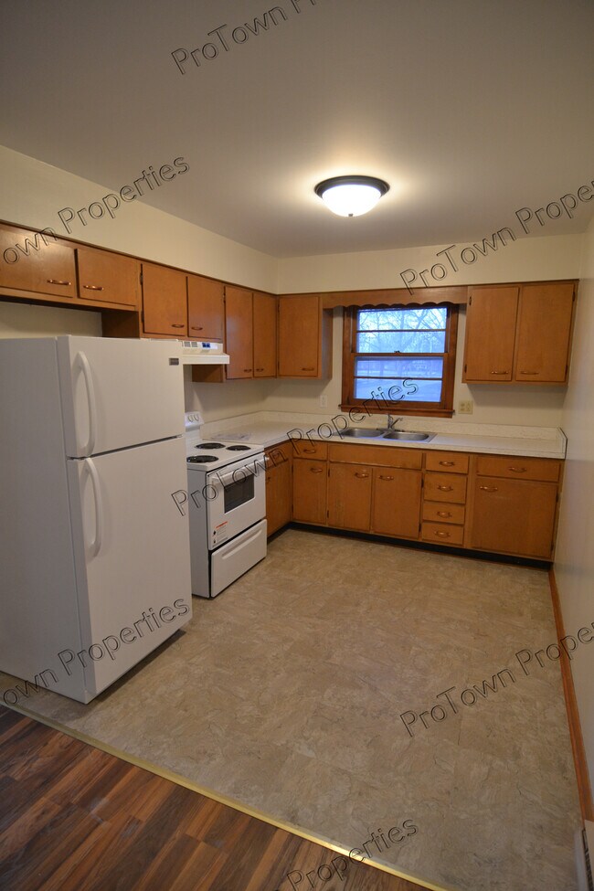 Photo - 103 S Joliet St Unit 1
