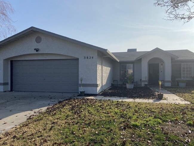 Photo - 3824 Hollywood Dr