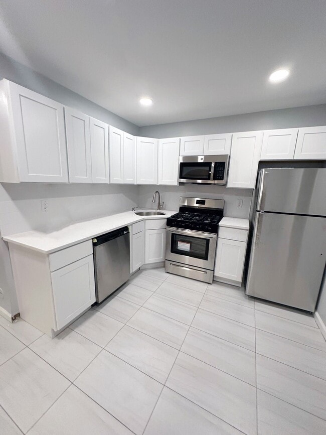 Building Photo - 1 Murray Hill Terrace Rental