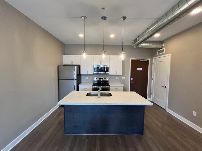 Photo - 625 S Goodman St